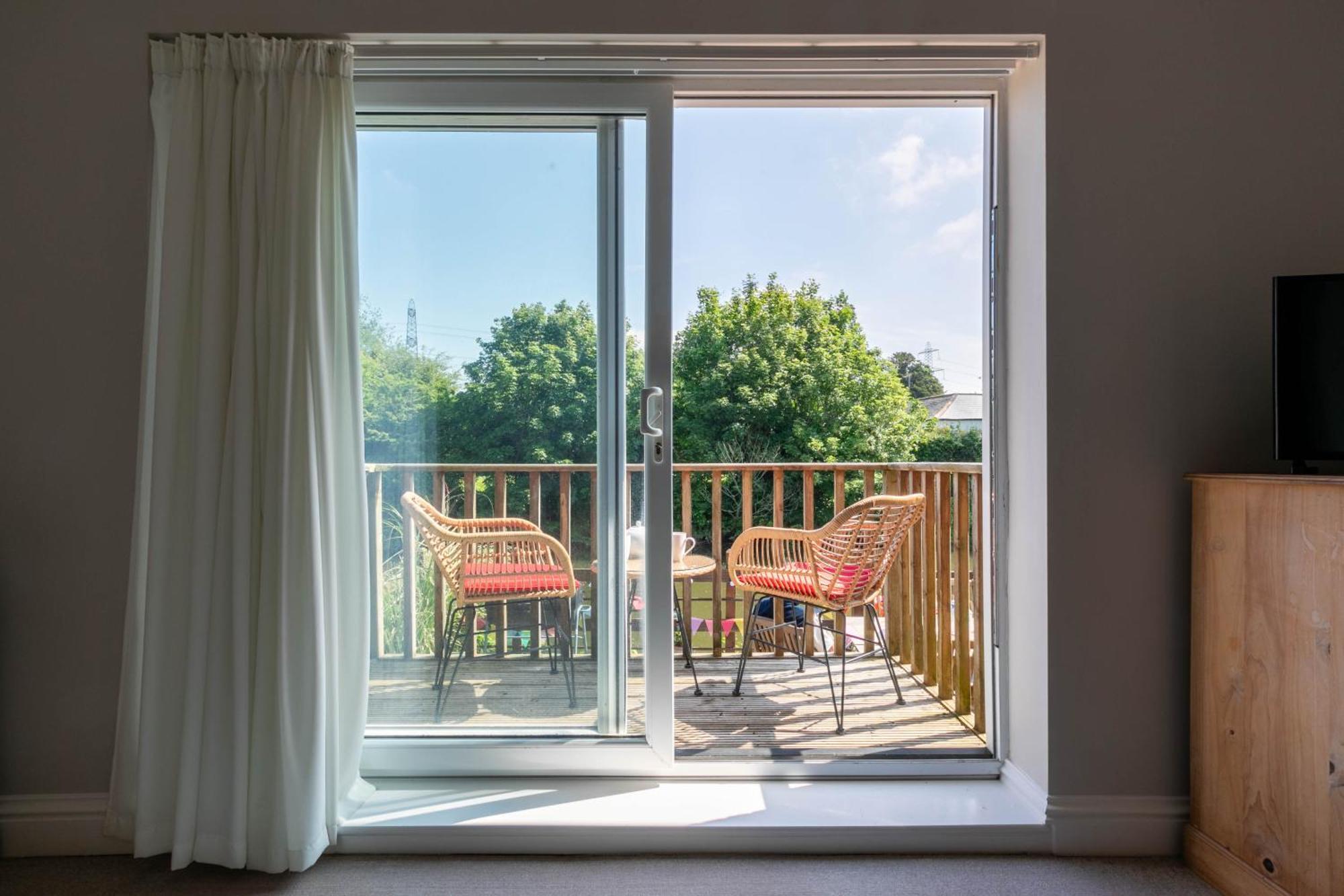 Riverside Escape Iden Rye Villa Bagian luar foto