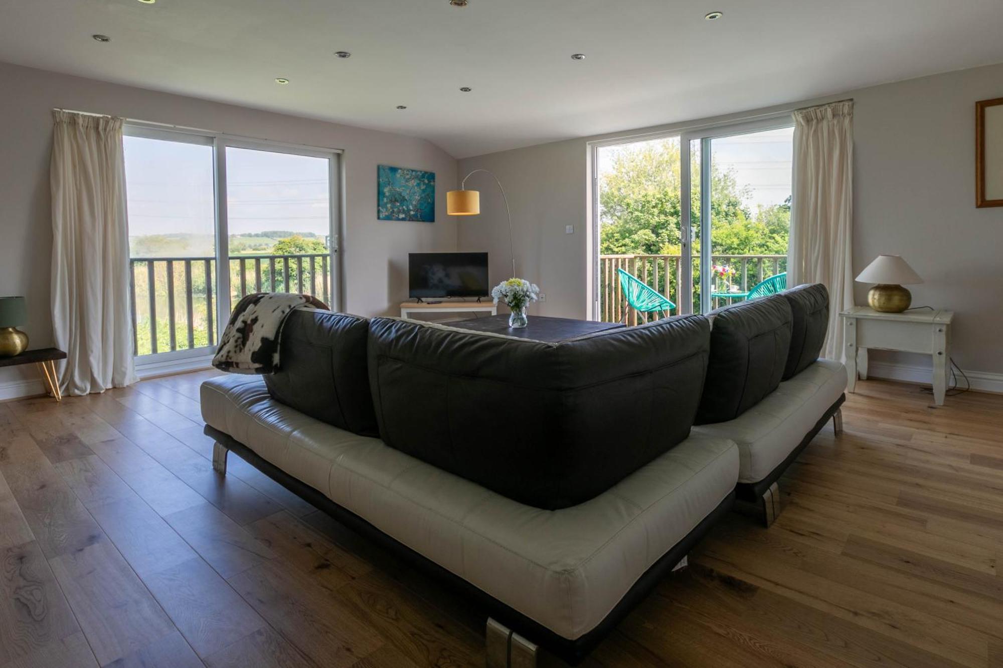 Riverside Escape Iden Rye Villa Bagian luar foto