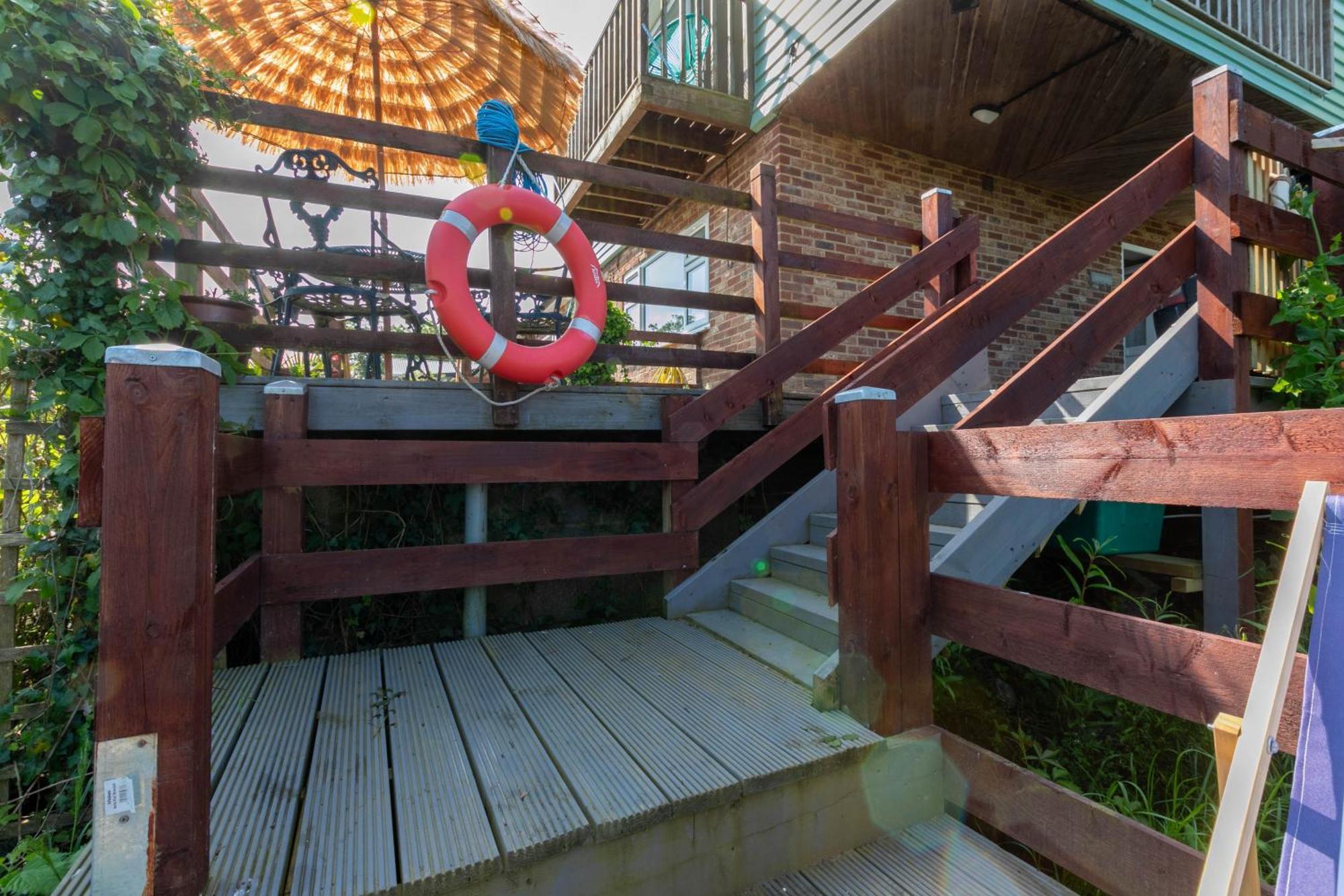 Riverside Escape Iden Rye Villa Bagian luar foto